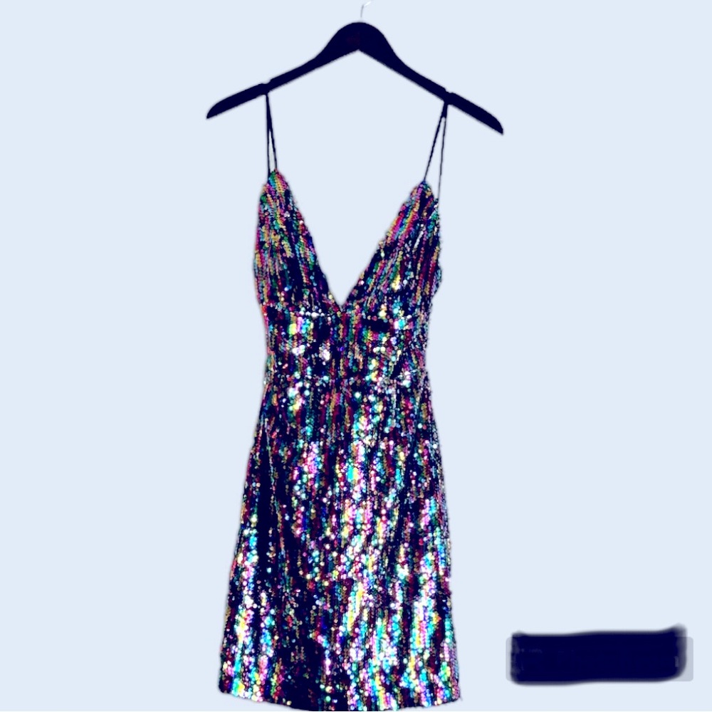 Dress - Picture 3 of 8